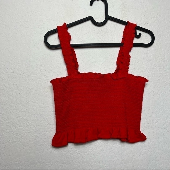 Skylar + Madison Smocked Cropped Tank Top red - Picture 5 of 5